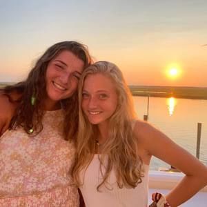 Meet your Posher, Nora